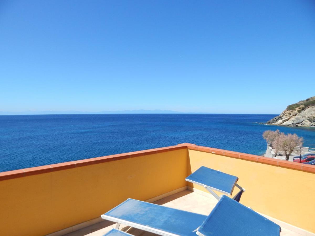 Appartamenti - Villa Mare Pomonte Exterior photo